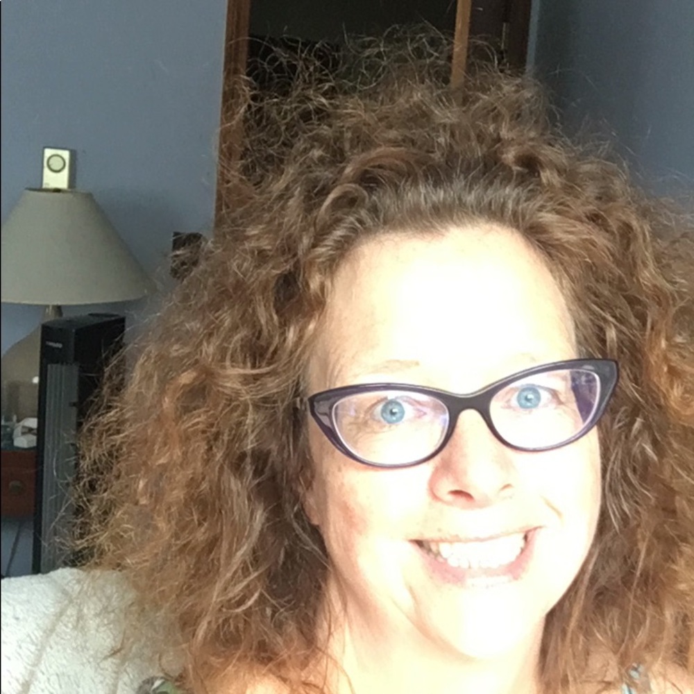 Meet your Posher, Lisa